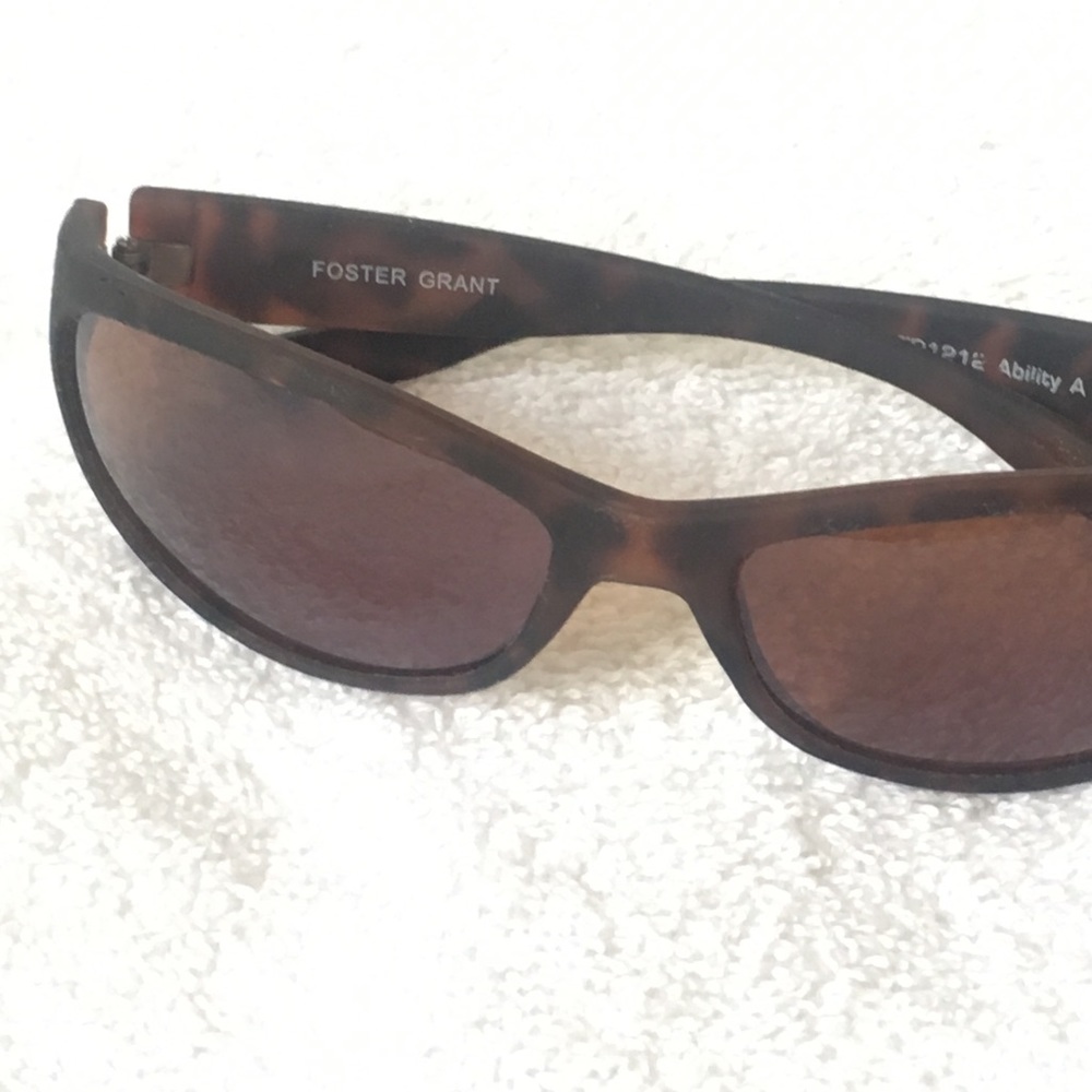 Foster Grant Brown Animal Print Sunglasses